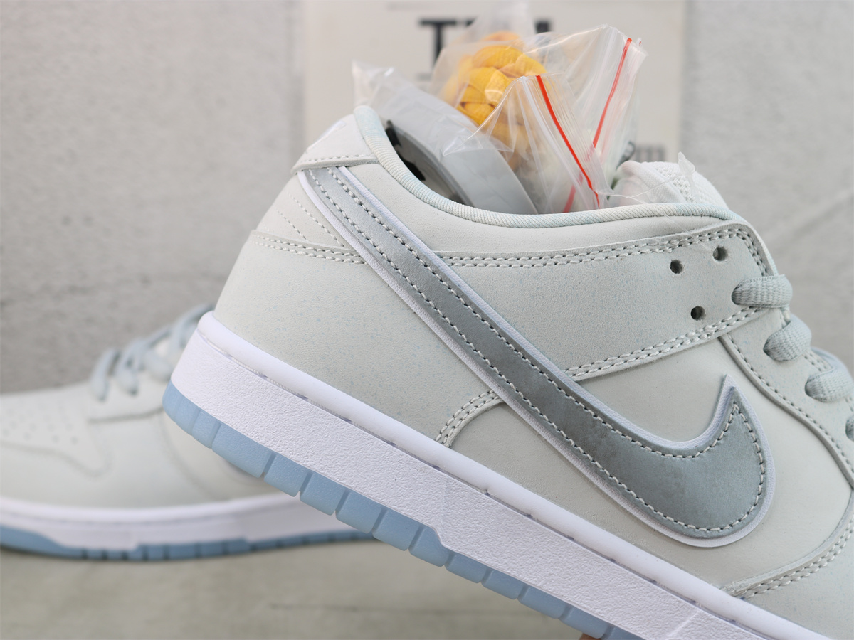 M Batch Concepts x Nike SB Dunk Low White Lobster FD8776 100